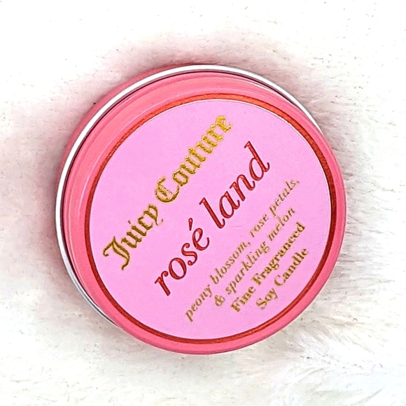 🔴 JUICY COUTURE Rose Land Fine Fragranced Soy Candle - Picture 1 of 2